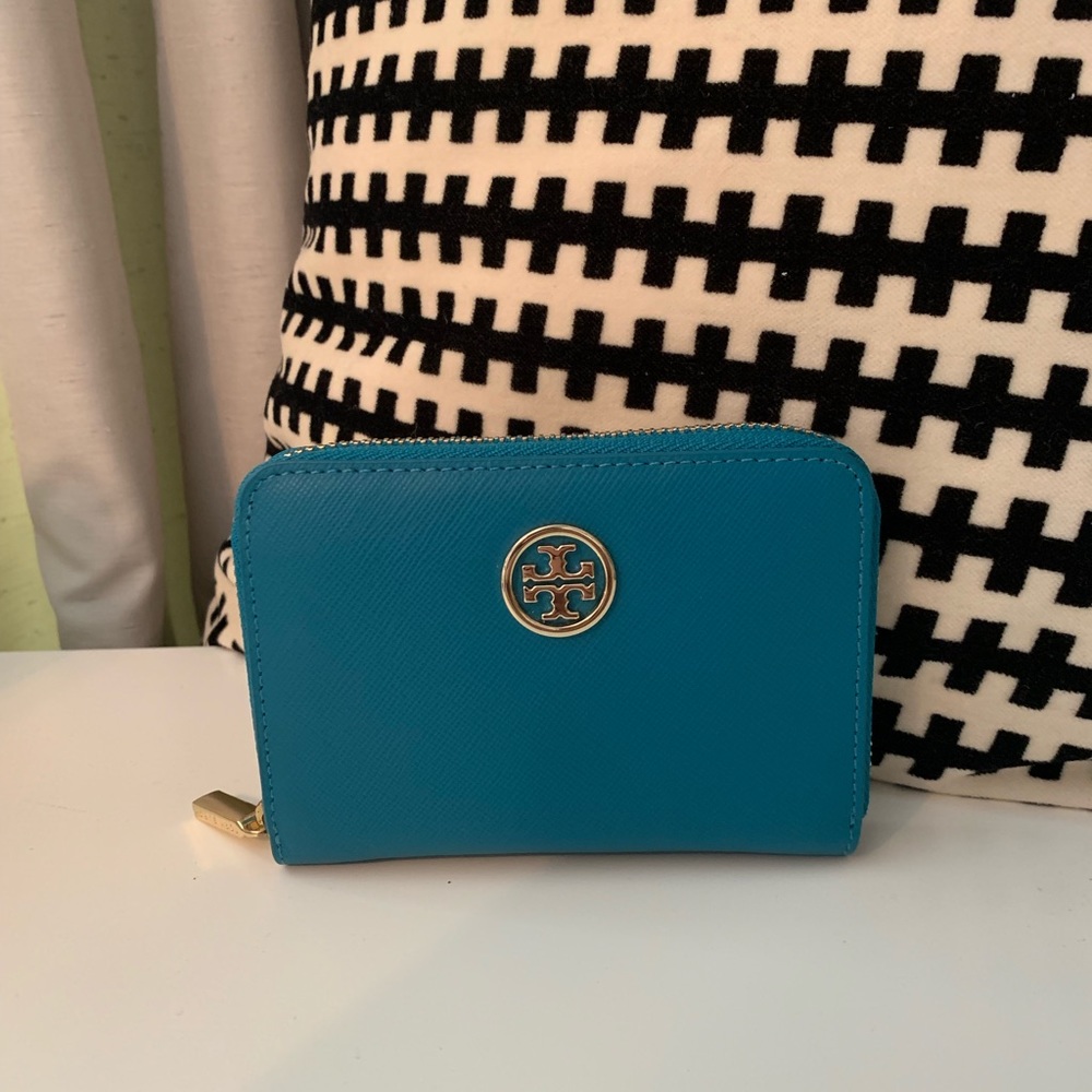 TORY BURCH Brand New Electric Blue Small Wallet.